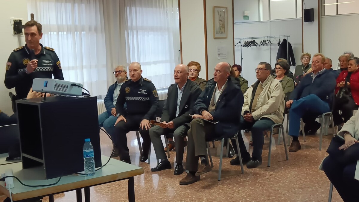 Xarrades centres persones majors